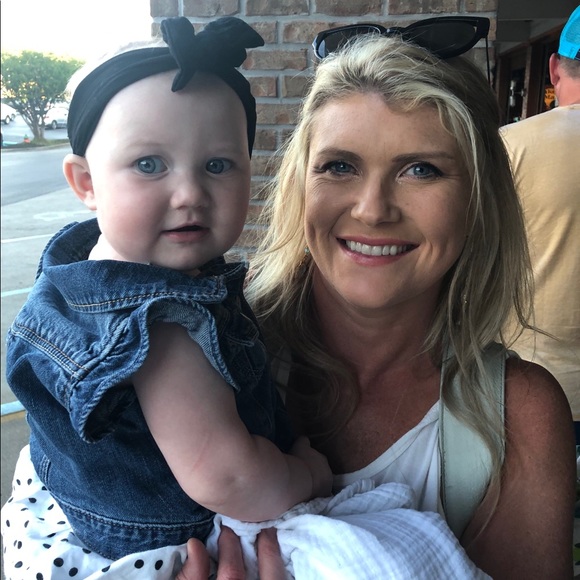 Meet your Posher, Emily - Picture 2 of 3